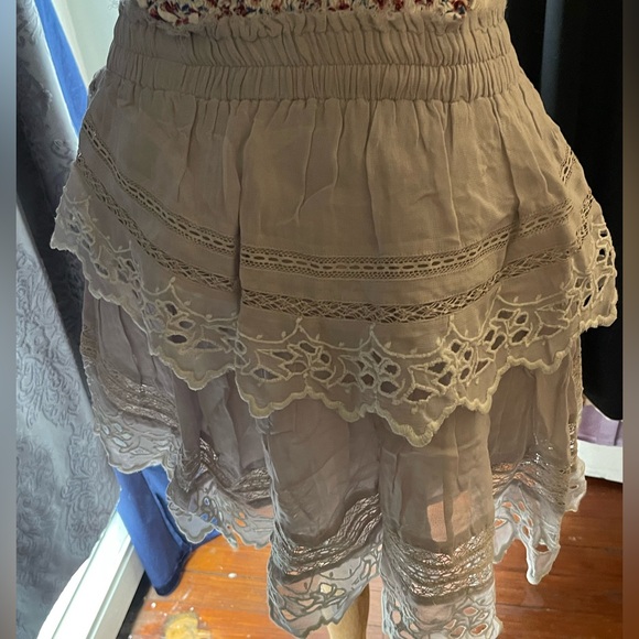 Love shack fancy skirt gray and white size XS stretch - Picture 3 of 5